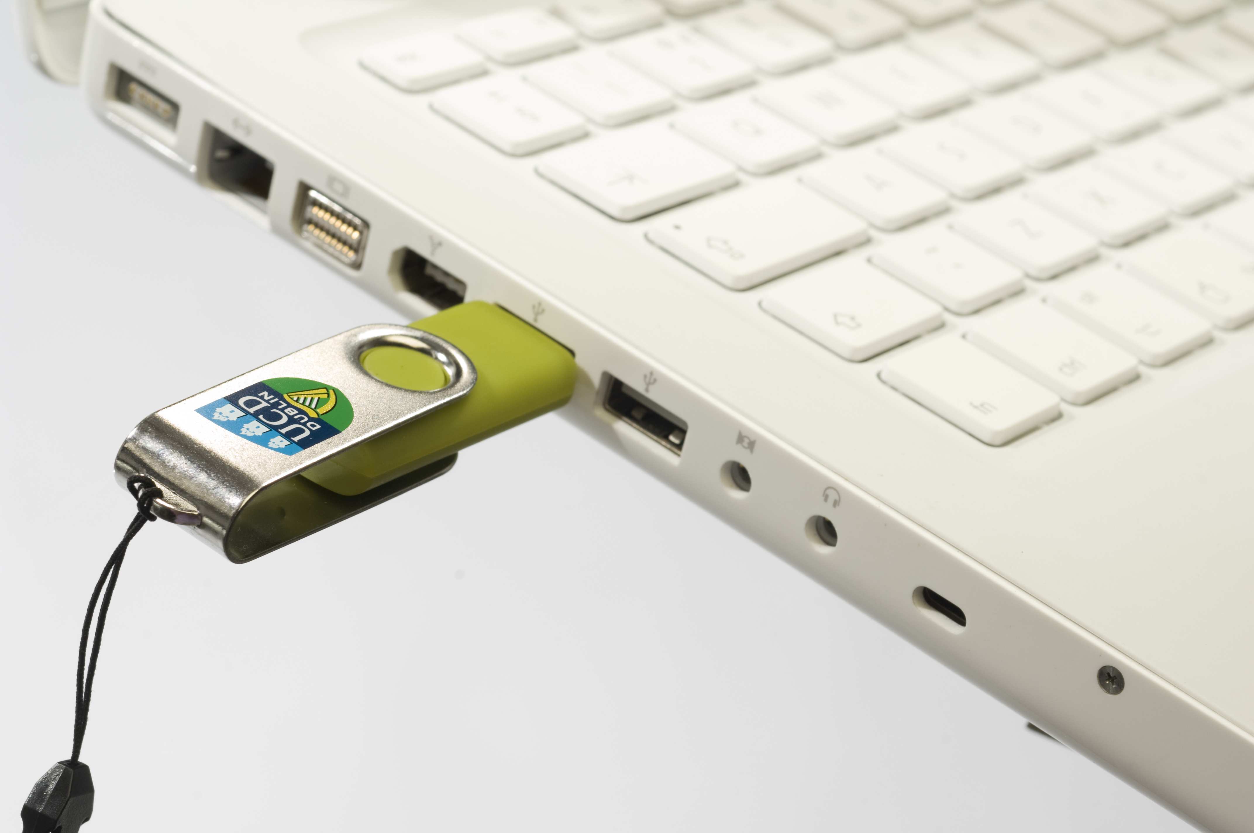 USB key with UCD logo